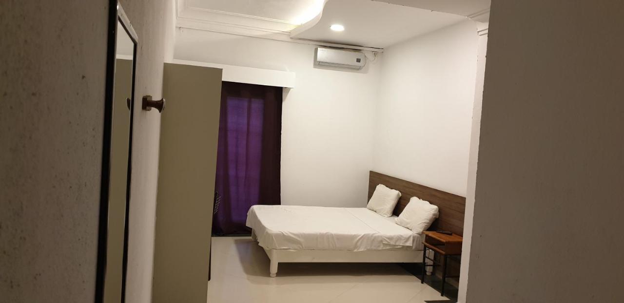 Hotel Privilege Bir El Djir Buitenkant foto